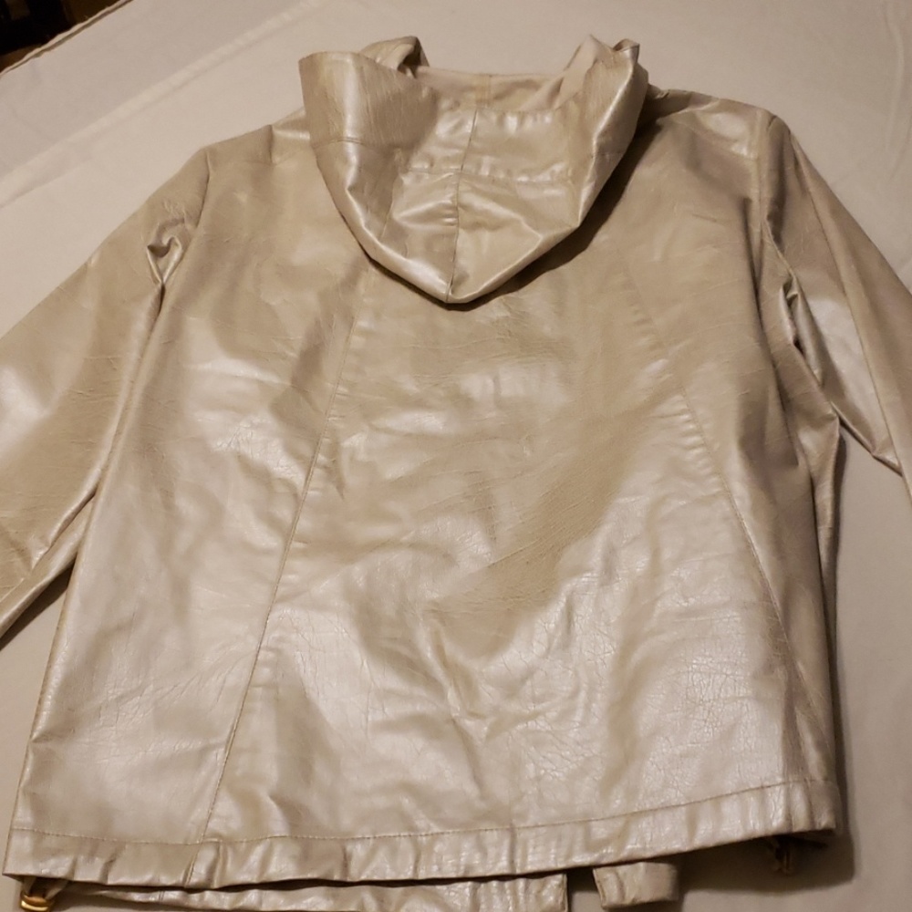 Jacket - Picture 5 of 8